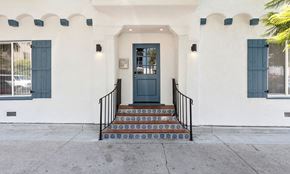 Los Angeles apartment for rent - Front Entrance Doors at Barton Apartments in Hollywood, CA