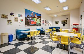 Racine apartment for rent - Clubhouse Diner at Lake Oaks Apartments