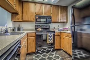 Boise multi-family for rent - Kitchen at Silver Bay Apartments, Idaho