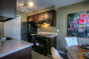Portland multi-family for rent - Eat In Kitchen at Waverly Gardens Apartments, Oregon