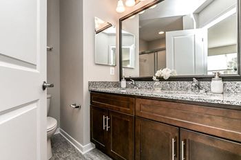 Double-vanity in master bath