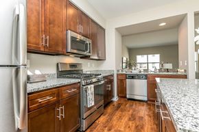 Ellicott City townhouse for rent - Kitchen at Townes at Pine Orchard, Ellicott City, 21042
