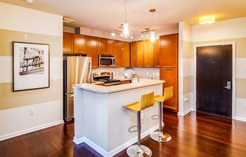 Luxurious 42-inch maple cabinetry