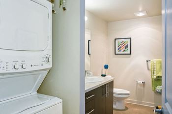 In-unit washer/dryer
