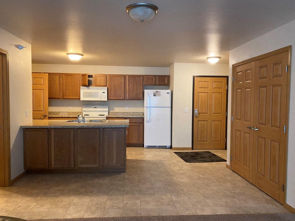 Floor plan for 1 bed, 1 bath, 679 sqft