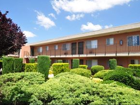 Lakeside apartment for rent - Exterior