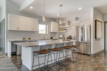 Exteriors-the-villas-at-mahoney-park-townhomes-for-rent-northeast-lincoln-ne-clubhouse