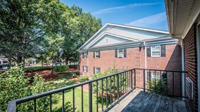Franklin apartment for rent - building exterior