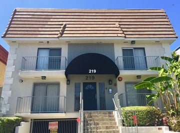 Los Angeles apartment for rent - the building in which the apartment is located