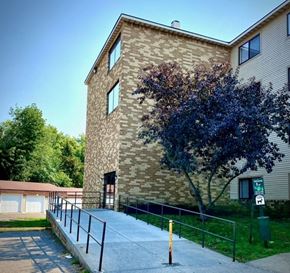 Anoka apartment for rent - Entrance at Rainbow Plaza, Anoka, Minnesota