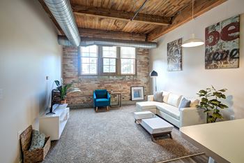 15-Foot ceilings