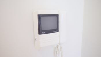 Video telecom to front door *