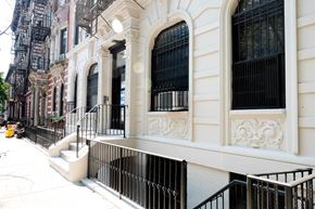 New York apartment for rent - the building in which the apartment is located