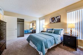 North Hollywood apartment for rent - The Ritz Apartments - Studio City, CA