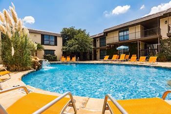 Lavita on lovers lane pool