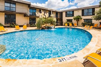 Lavita on lovers lane pool