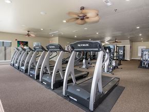 Yukon apartment for rent - the gym is equipped with state of the art cardio equipment