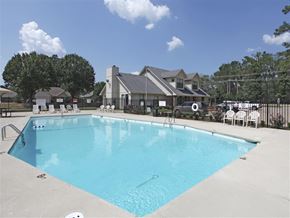 Conway apartment for rent - the swimming pool at the apartments for rent