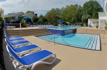 Poolside relaxing chairs