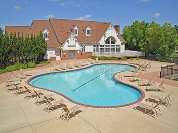 Sparkling swimming pool & sundeck
