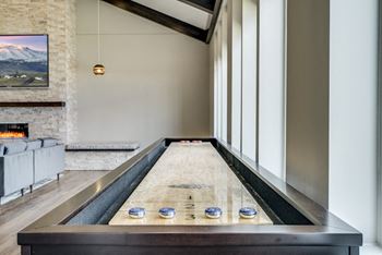 Shuffle board