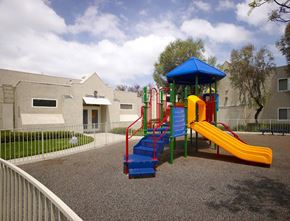 Hawthorne apartment for rent - Hawthorne Terrace Playground