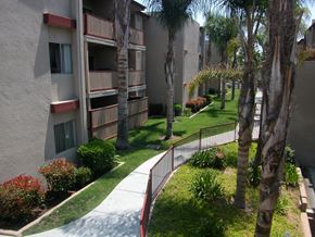San Marcos apartment for rent - Villa Serena Community Walkway Aerial View
