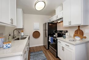 Torrance apartment for rent - Kitchen | Tuscany Villas North in Torrance CA
