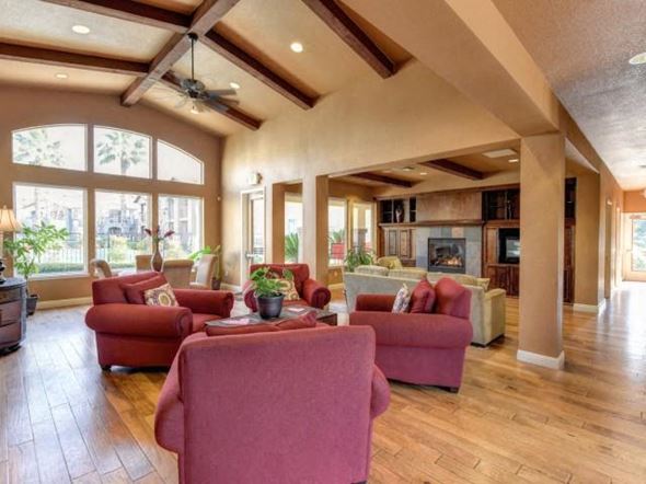 Chico apartment for rent - Clubhouse l Eaton Village Apartments in Chico CA 