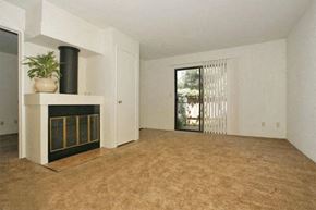 Stockton apartment for rent - Fireplaces available at Harbor Isle apts