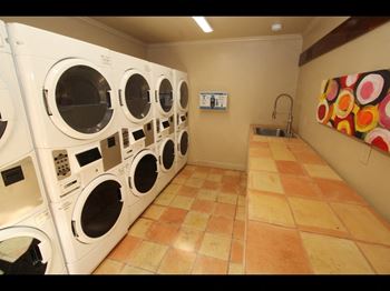 Parkside apartments | laundry facility