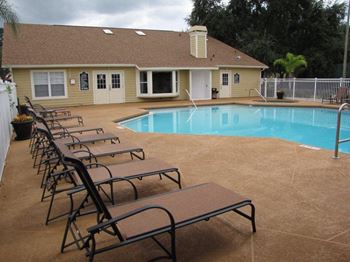 Outdoor tanning deck