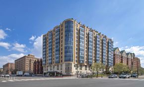 Washington apartment for rent - a large apartment building on the corner of a city street