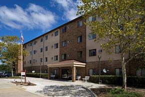 Cuyahoga Falls apartment for rent - the building in which the hotel is located