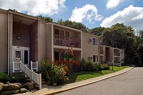 Akron apartment for rent - our apartments are conveniently located on the side of the street