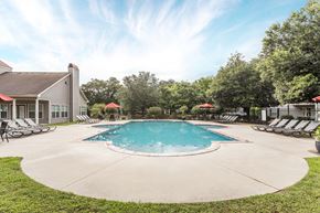 Denham Springs apartment for rent - Swimming Pool Sundeck and Clubhouse - Live Oak Trace