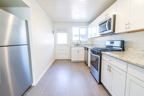 Floor plan for 1 bed, 1 bath, 600 sqft