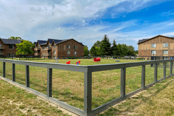 Expansive dog park & pet friendly environment