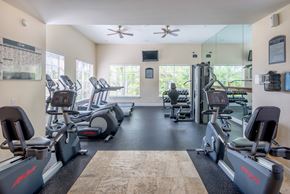 Naples apartment for rent - La Costa Apartments fitness center