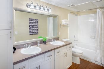 Lodge at cypresswood - oversized soaking tubs