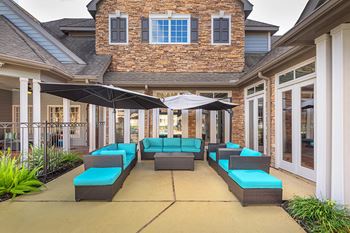 Lodge at cypresswood apartments - outdoor lounge