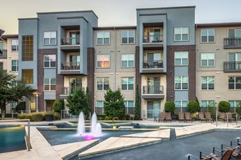 Avant on market center - personal patios and balconies*