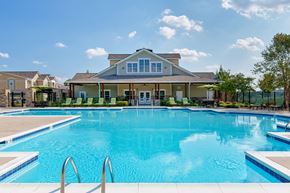 Hendersonville apartment for rent - Glenbrook Apartments resort-style pool with expansive lounge deck