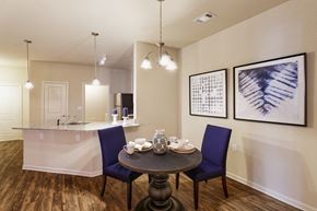 Hendersonville apartment for rent - Glenbrook Apartments - Interior - Dining area