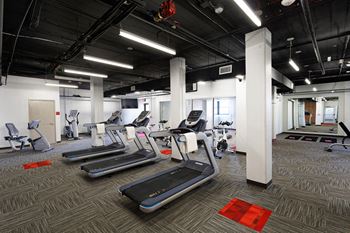 The kc high line - fully-equipped 24-hour fitness center with high-tech cardio equipment and training system