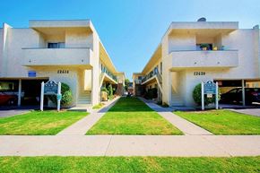 Los Angeles apartment for rent - a view of the front of the building