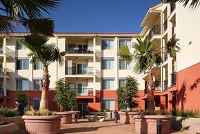San Diego apartment for rent - Interior courtyard l Los Vientos Apartments in San Diego CA 