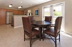 Rancho Palos Verdes apartment for rent - Kitchen and dining area l Mirandela Apartments in Rancho Palos Verdes