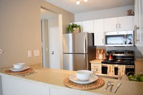 Santa Rosa apartment for rent - Breakfast Counter | Parc Station Apartments in Santa Rosa, CA