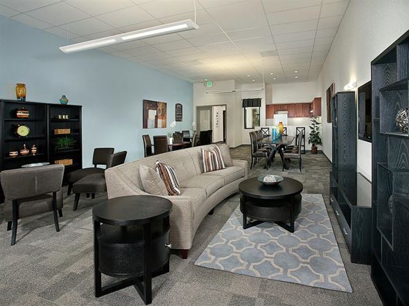 San Luis Obispo apartment for rent - a large living room with a couch and tables